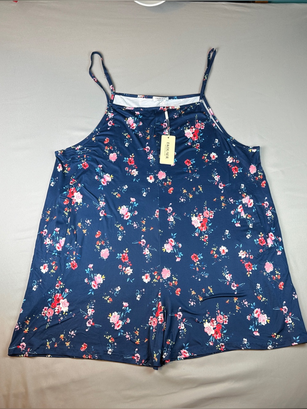 NWT Women’s Navy Floral Overalls Shortalls Bibs Spaghetti Strap Pockets